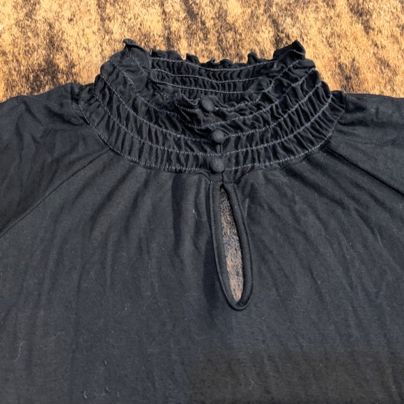 M heart m size Medium black high neck sleeveless top elastic and ruffle bottom - Picture 3 of 8